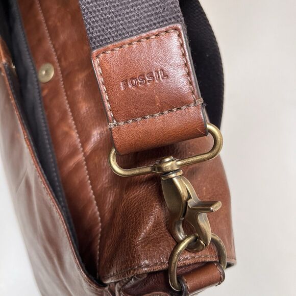 Fossil Leather Laptop Messenger Bag Brown Crossbody Shoulder Work Satchel Preppy - Picture 7 of 16
